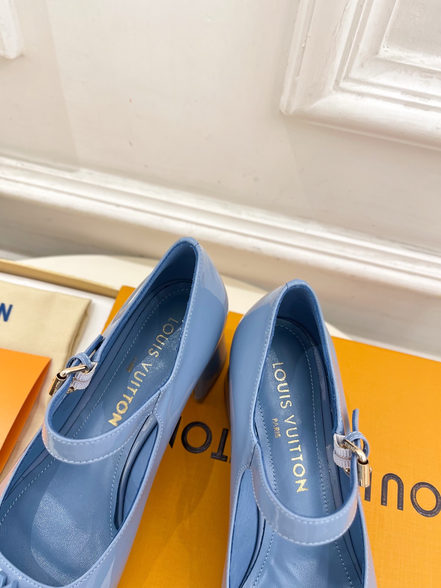 Women's high heels
